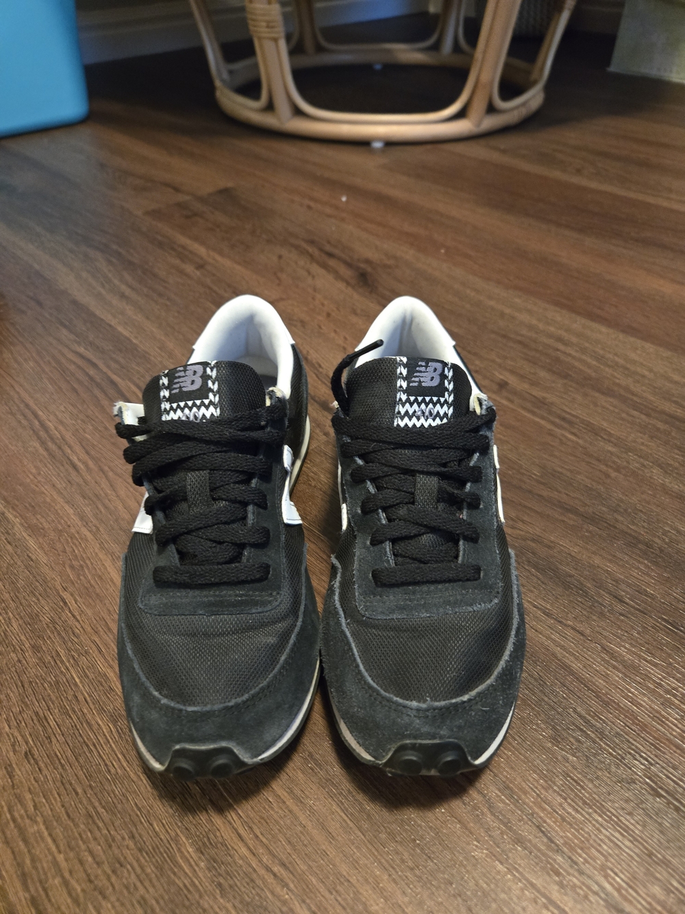 New Balance Black & White Classic Sneakers